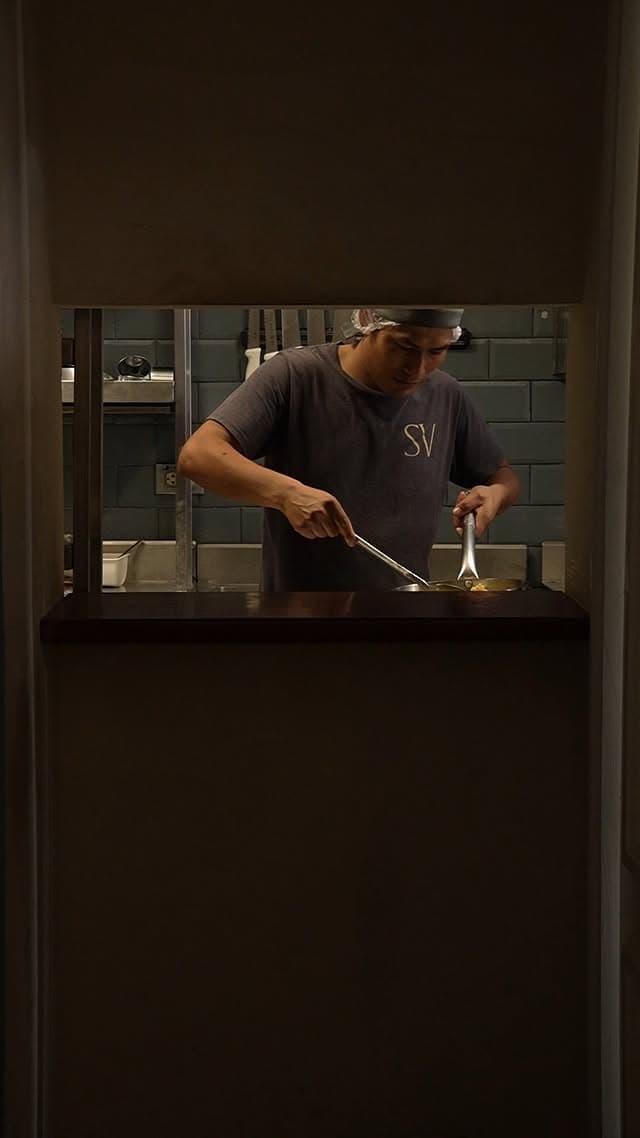 Chef San Vicente cocinando